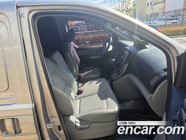 Hyundai Starex 2021 — photo 13