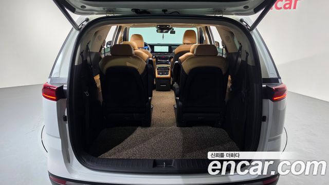Kia Canival 2023 — photo 25