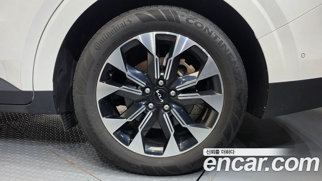 Kia Canival 2023 — photo 7