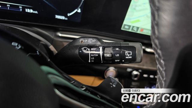 Kia Canival 2023 — photo 30
