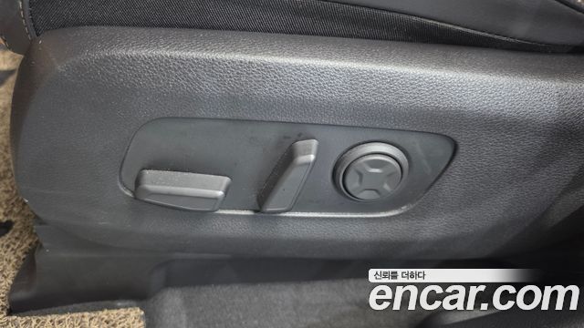 Kia Canival 2023 — photo 31