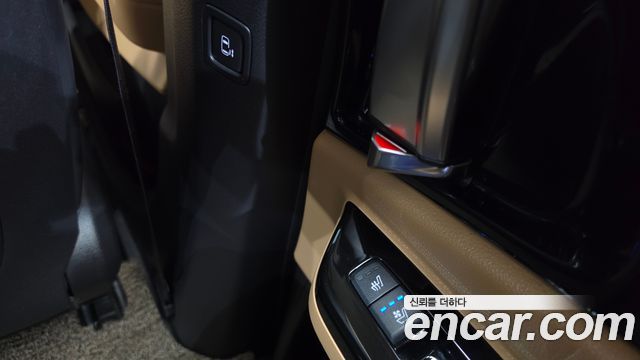 Kia Canival 2023 — photo 36