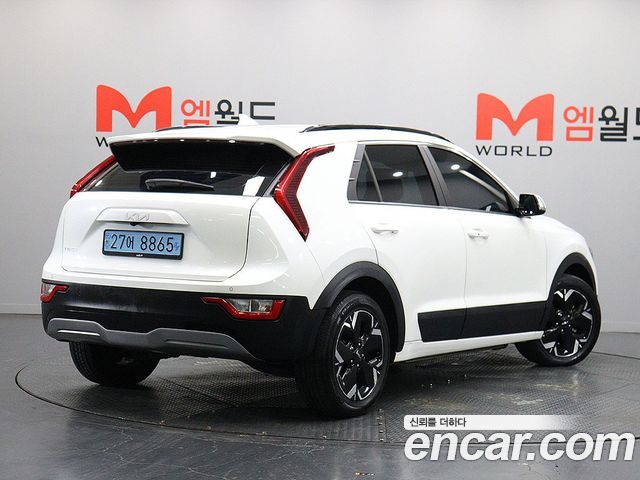 Kia Niro 2023 — photo 2