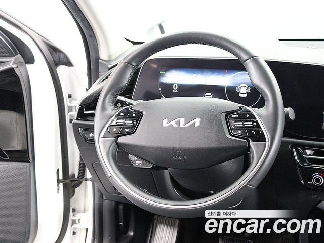 Kia Niro 2023 — photo 12