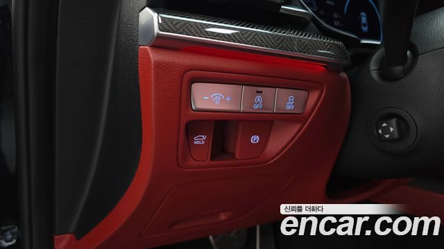 Genesis G80 2022 — photo 31