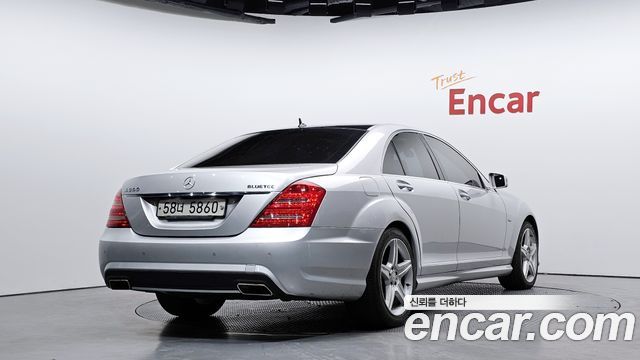 Mercedes-Benz S-Class 2011 — photo 2
