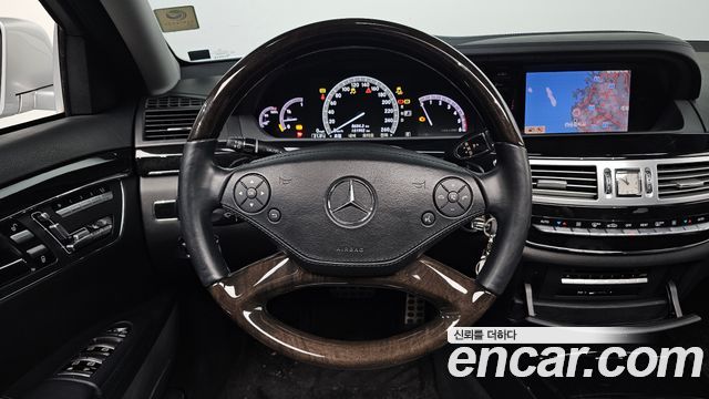 Mercedes-Benz S-Class 2011 — photo 19