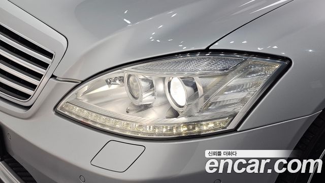 Mercedes-Benz S-Class 2011 — photo 8