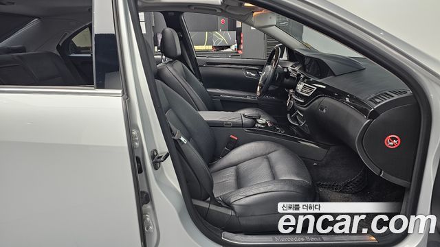Mercedes-Benz S-Class 2011 — photo 16
