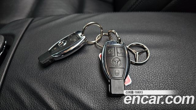 Mercedes-Benz S-Class 2011 — photo 33