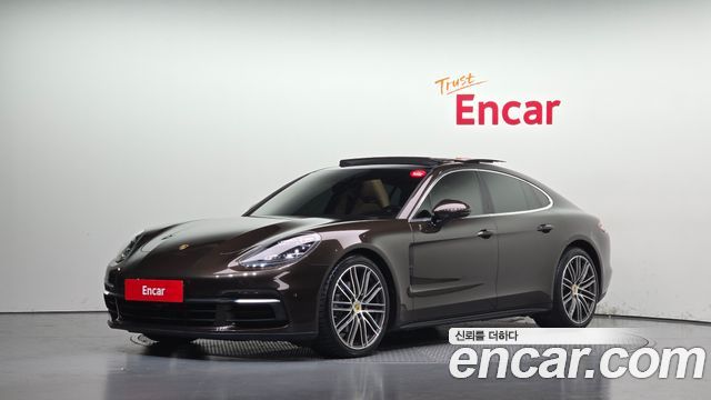 Porsche Panamera 2020 — photo 1