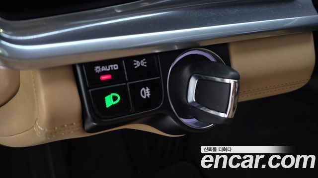 Porsche Panamera 2020 — photo 21