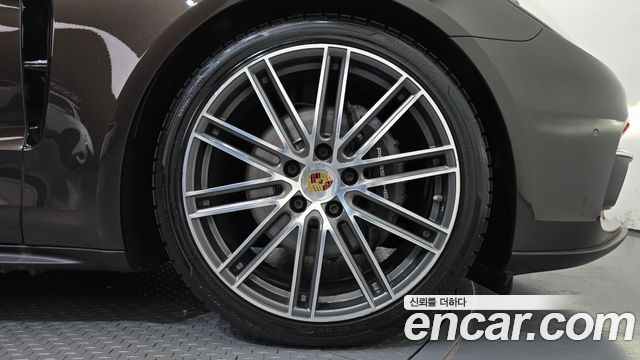 Porsche Panamera 2020 — photo 7