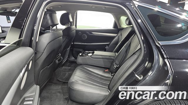 Genesis G80 2022 — photo 24