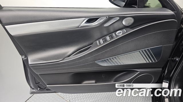 Genesis G80 2022 — photo 14