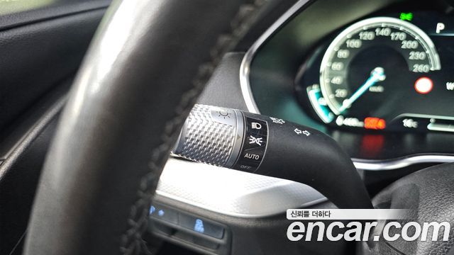 Genesis G80 2022 — photo 30