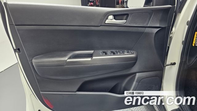 Kia Sportage 2017 — photo 14