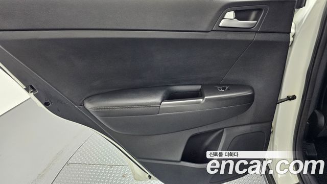 Kia Sportage 2017 — photo 15