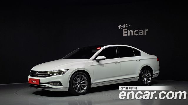 Volkswagen Passat 2021 — photo 1