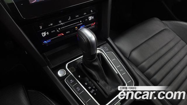 Volkswagen Passat 2021 — photo 12