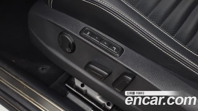 Volkswagen Passat 2021 — photo 30