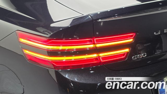 Genesis G80 2023 — photo 9