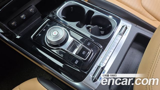 Kia Canival 2021 — photo 12