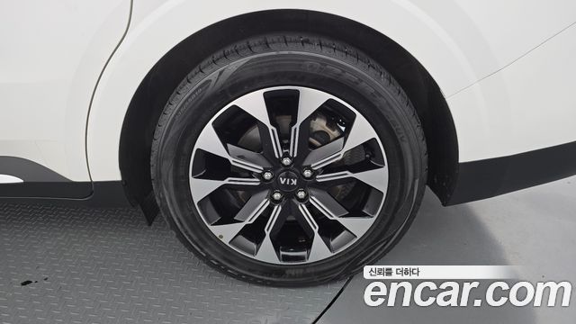 Kia Canival 2021 — photo 7