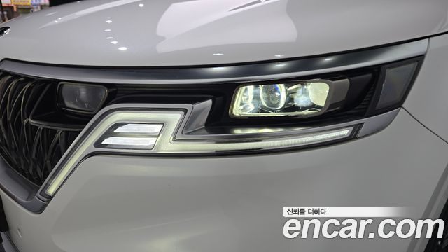 Kia Canival 2021 — photo 8