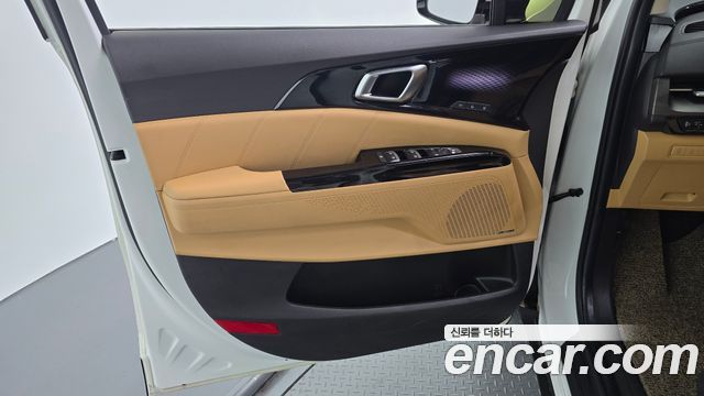 Kia Canival 2021 — photo 14