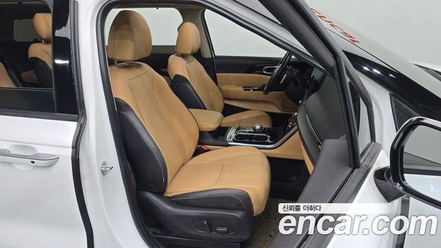 Kia Canival 2021 — photo 16