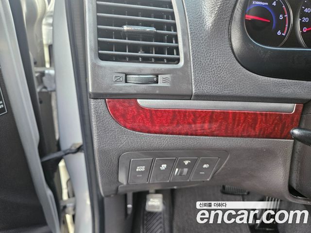 Hyundai Santafe 2011 — photo 17