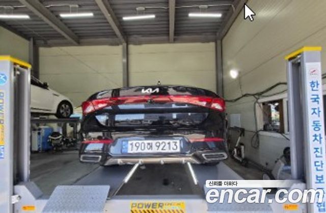 Kia K5 2023 — photo 2