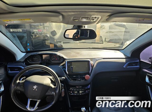 Peugeot 2008 2015 — photo 3