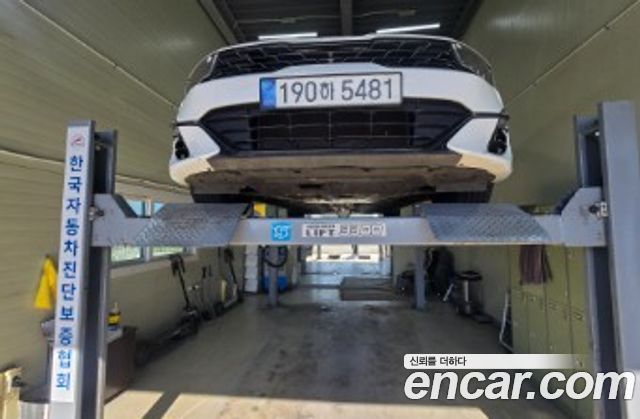 Kia K5 2023 — photo 1