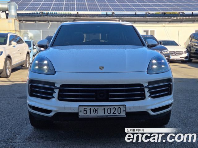 Porsche Cayenne 2019 — photo 1