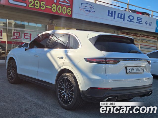 Porsche Cayenne 2019 — photo 3