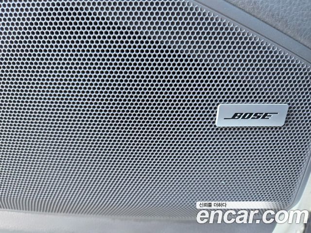 Porsche Cayenne 2019 — photo 11