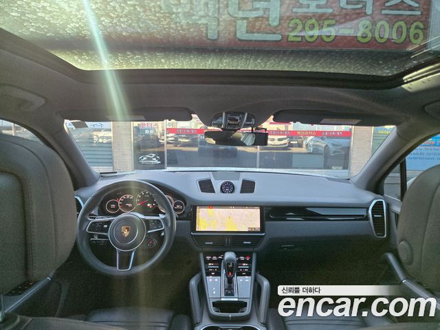 Porsche Cayenne 2019 — photo 13