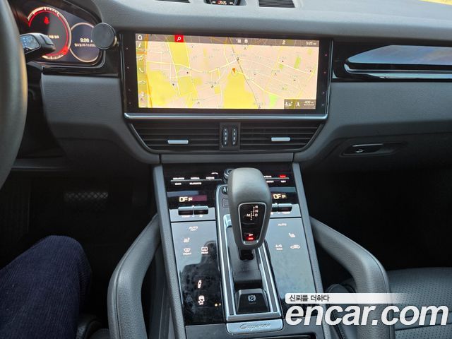Porsche Cayenne 2019 — photo 14