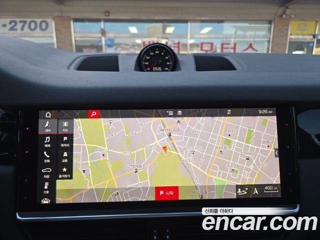 Porsche Cayenne 2019 — photo 15