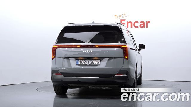 Kia Canival 2025 — photo 4