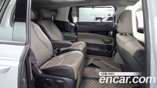 Kia Canival 2025 — photo 17
