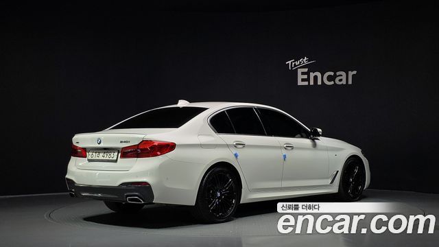 BMW 5-Series 2018 — photo 2