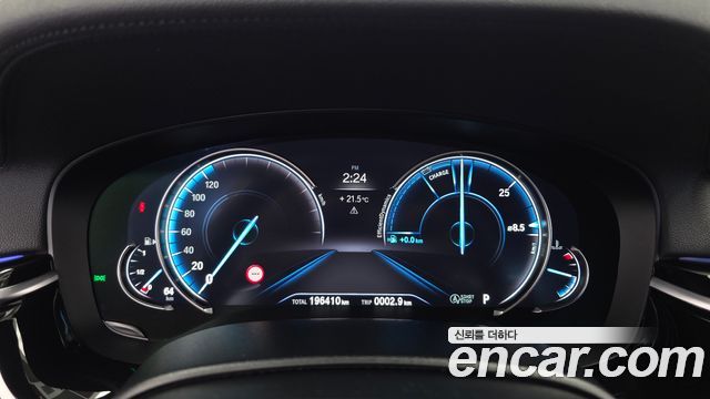 BMW 5-Series 2018 — photo 8
