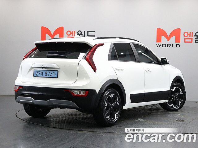 Kia Niro 2023 — photo 2
