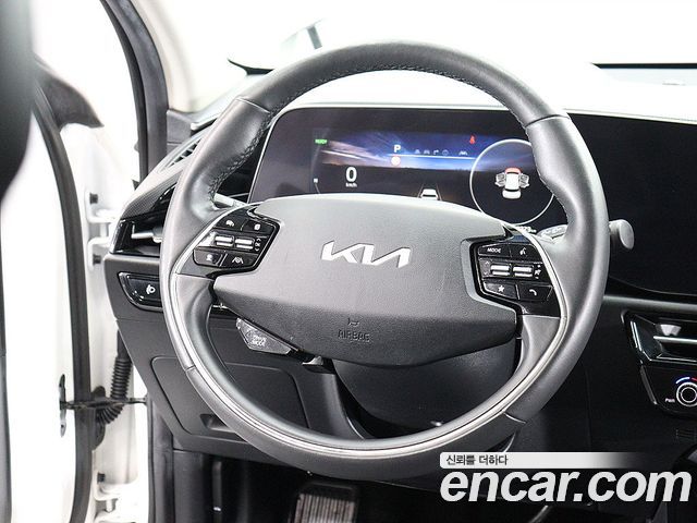 Kia Niro 2023 — photo 12