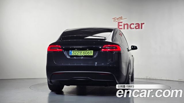 Tesla Model X 2026 — photo 4