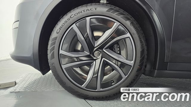 Tesla Model X 2026 — photo 5