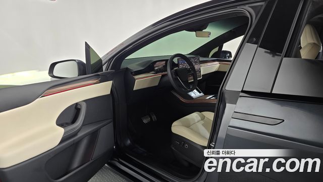 Tesla Model X 2026 — photo 13